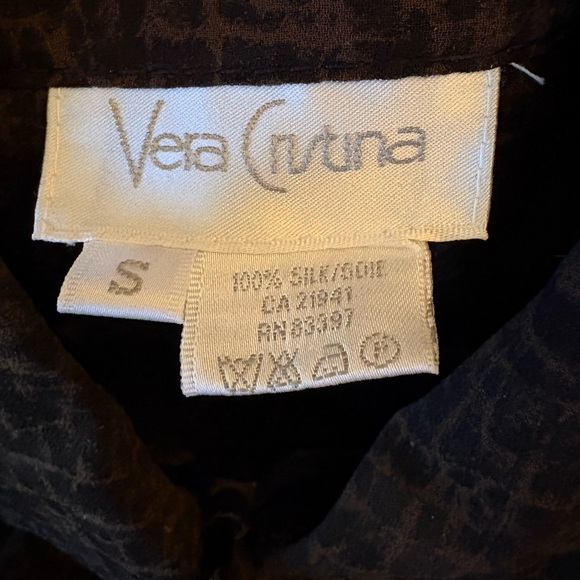 Vera Cristina Black Silk Top with Matching Silk Skirt. - Picture 3 of 6